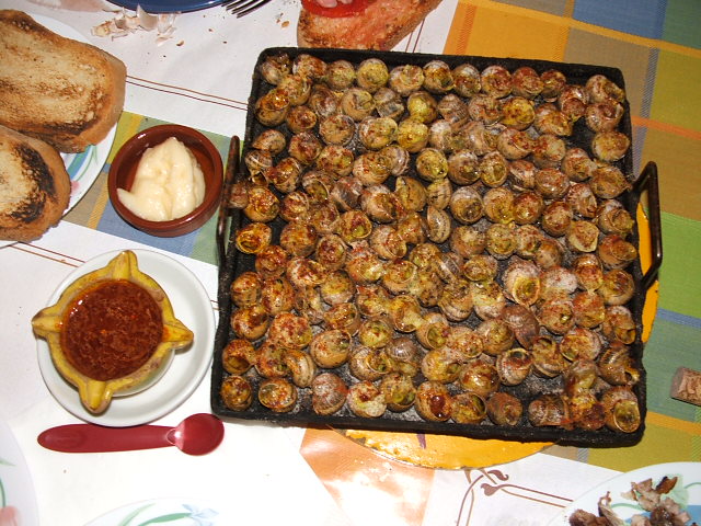 Caracoles a la llauna, entrante de la cocina catalana