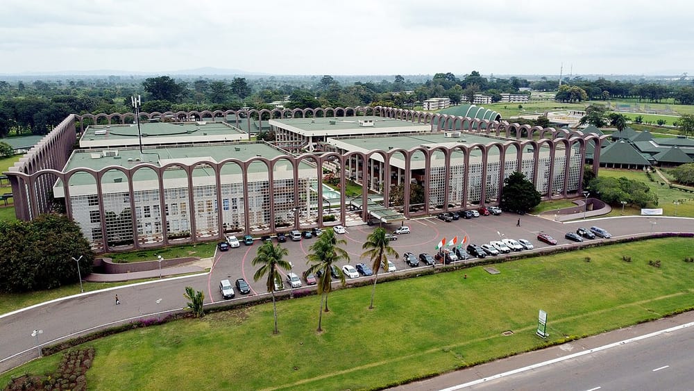 Yamoussoukro, Lacs District