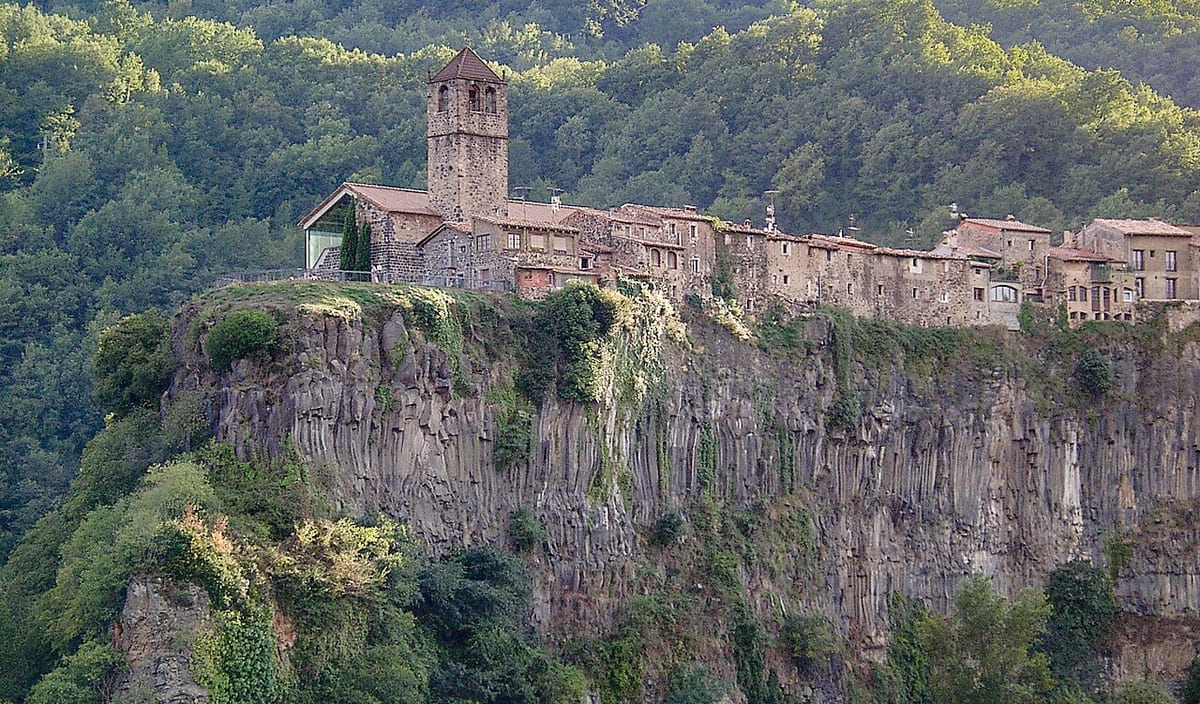 Castellfollit de la Roca, Garrotxa